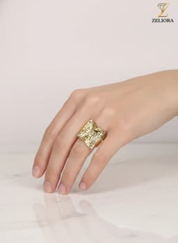 Royal Twist Ring thumbnail 2