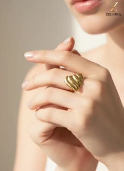 Heart Shape Ring thumbnail 2