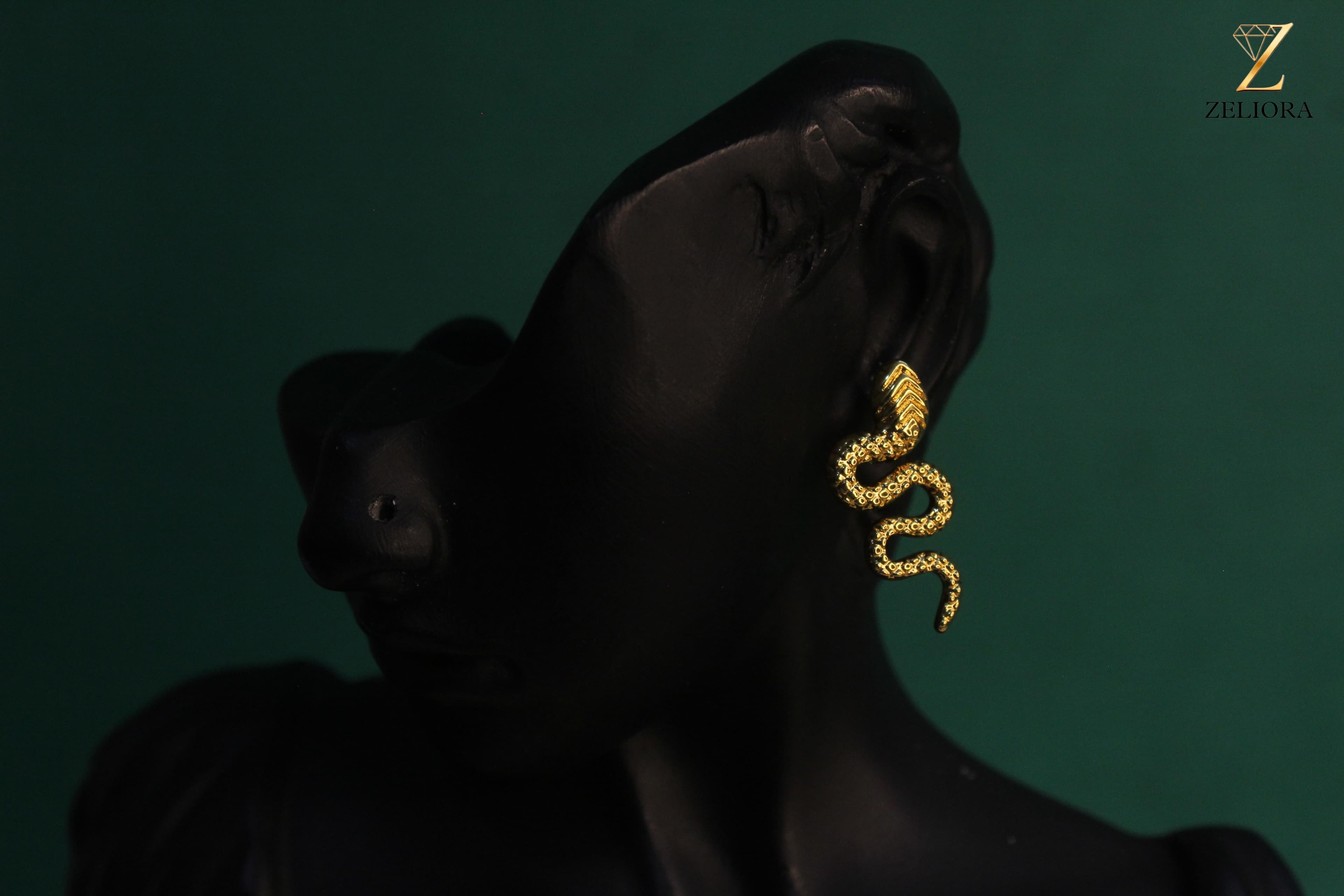 Reptile Studd Earring - Image 1