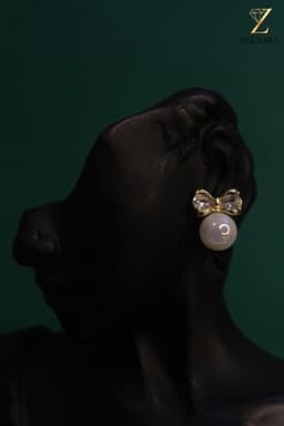 Bow Pearl Studd Earring thumbnail 1