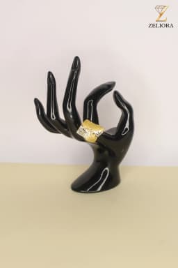 Royal Twist Ring thumbnail 1