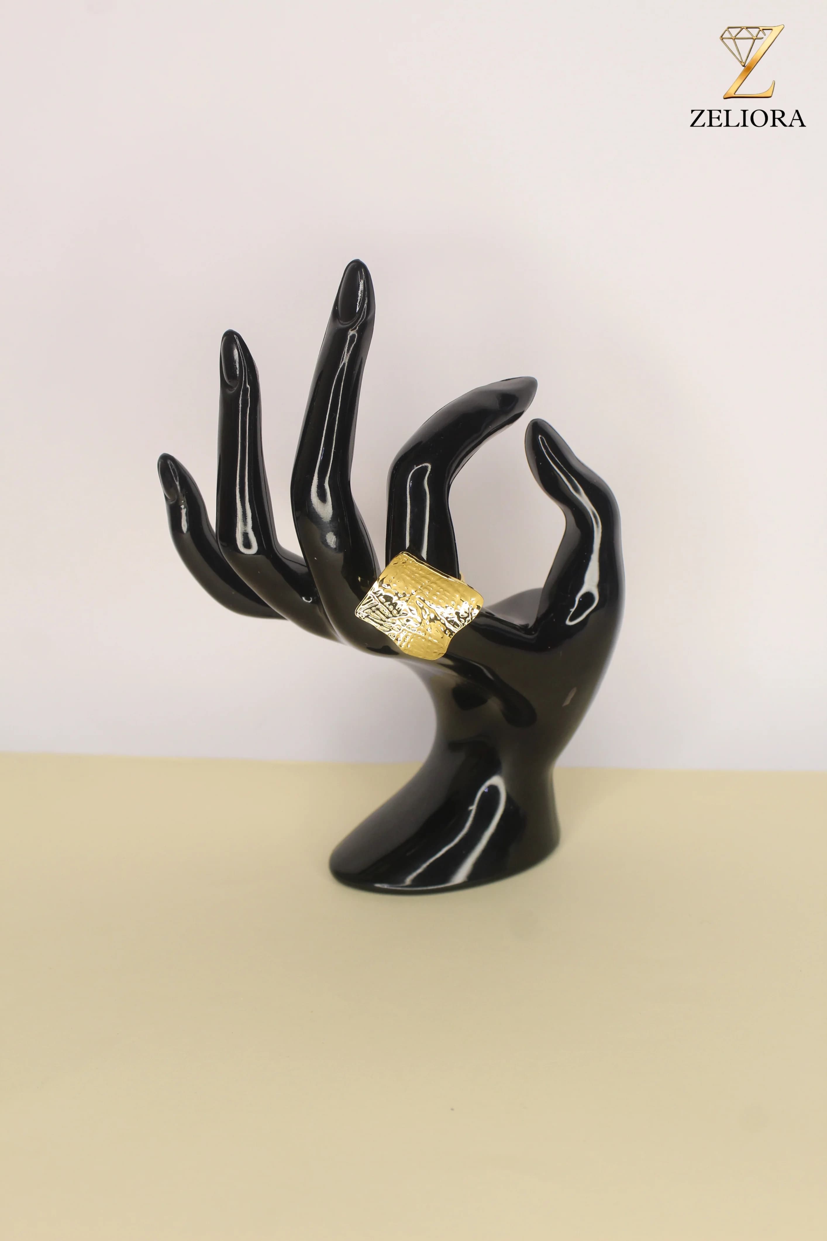 Royal Twist Ring - Image 1