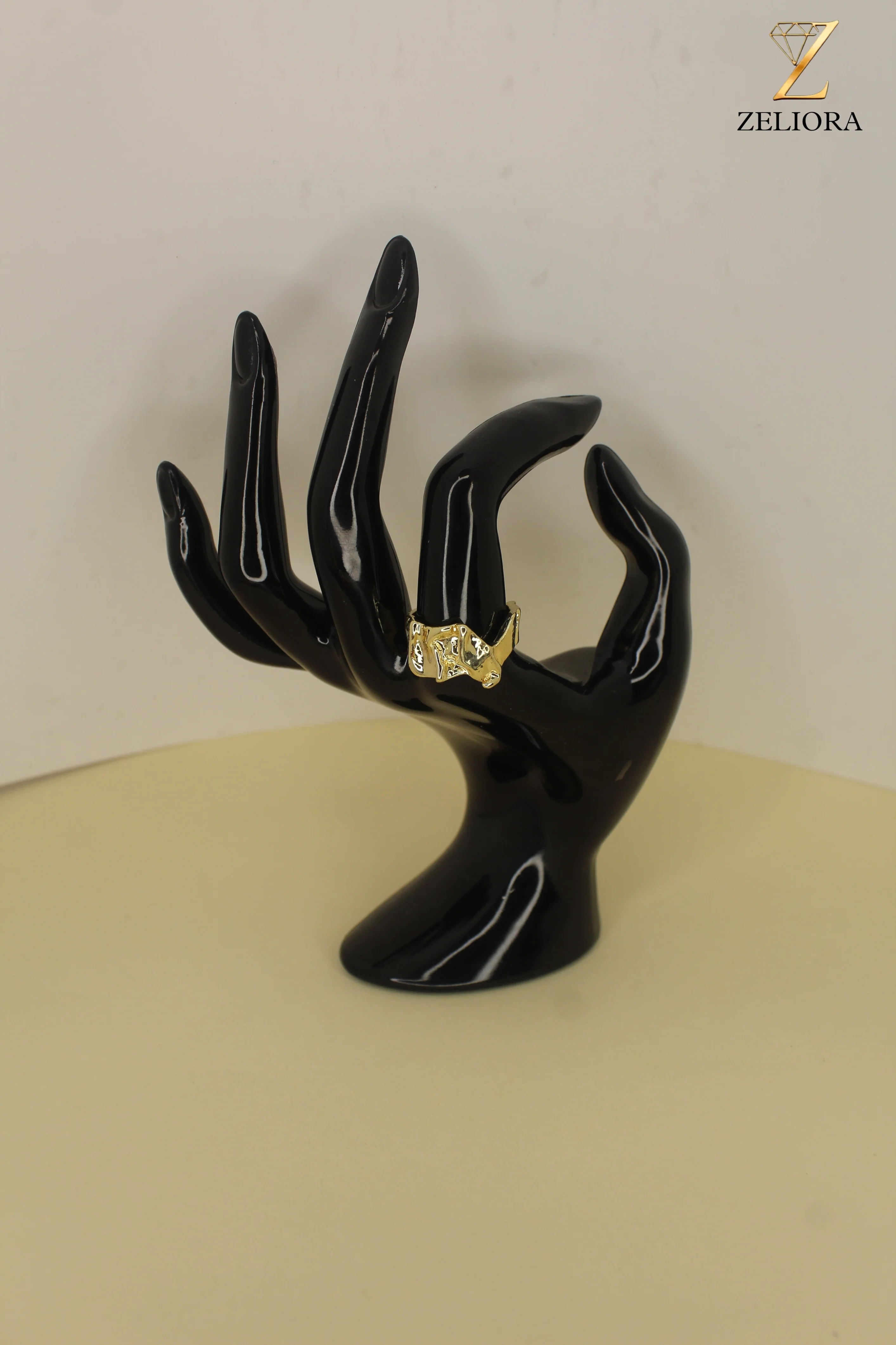 Star Vibe Ring - Image 1