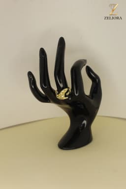Royal Leaf Ring thumbnail 1