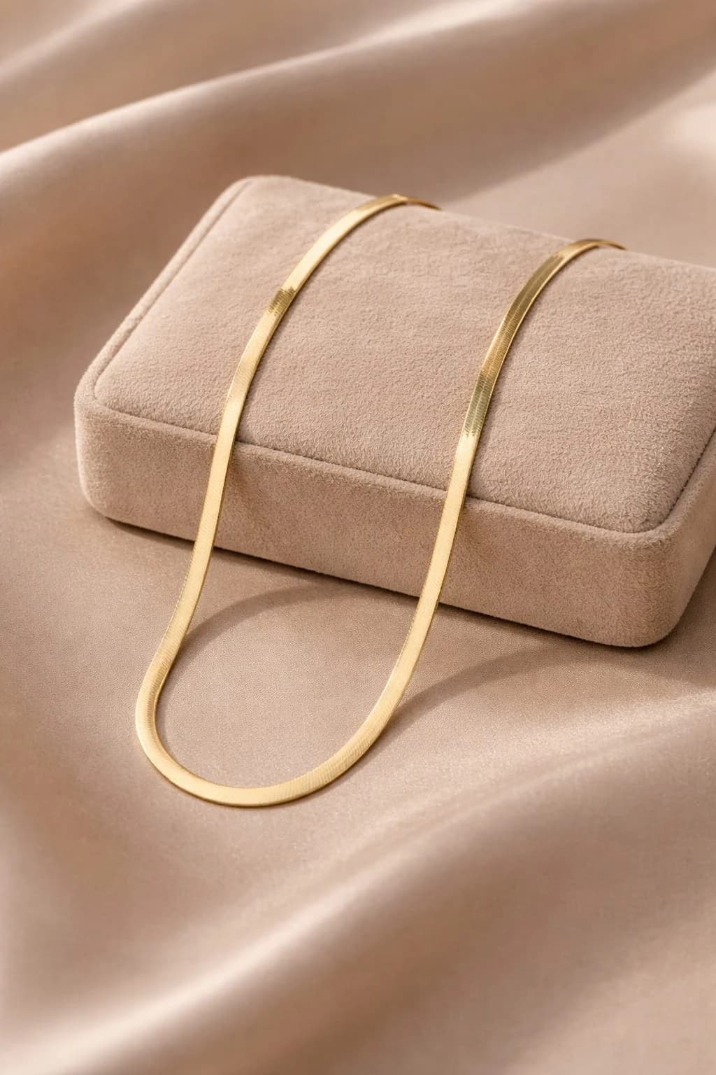 Smooth Gold Chain - Image 1