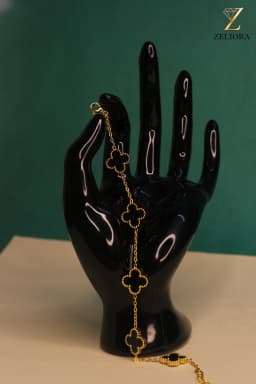 Noir Clover Chain Braclet thumbnail 1